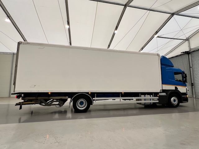 Scania P250 4×2 Sleeper Cab Fridge Box