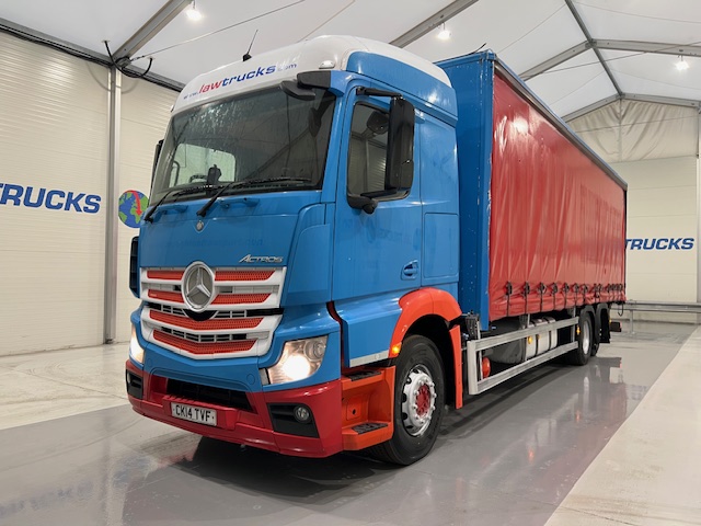 Mercedes Actros 2530 6×2 Sleeper Cab Curtainsider