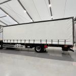 Mercedes Actros 1824 Day Cab Curtainsider - thumbnail