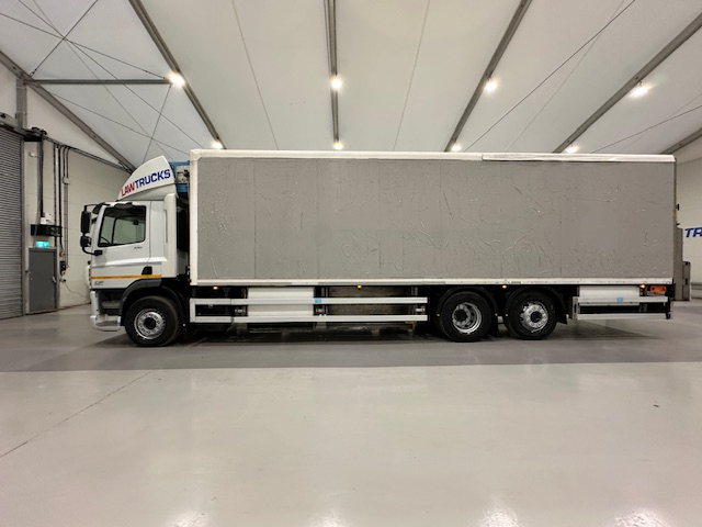 DAF CF 330 Rear Lift Day Cab Fridge Box