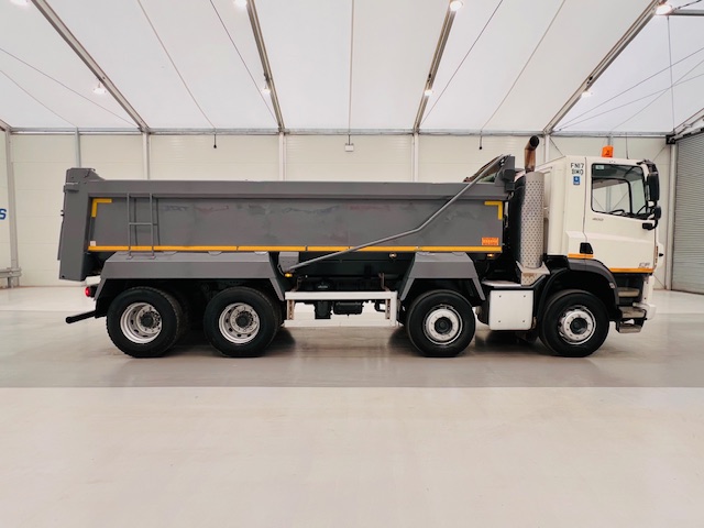 DAF CF 400 8×4 Day Cab Tipper