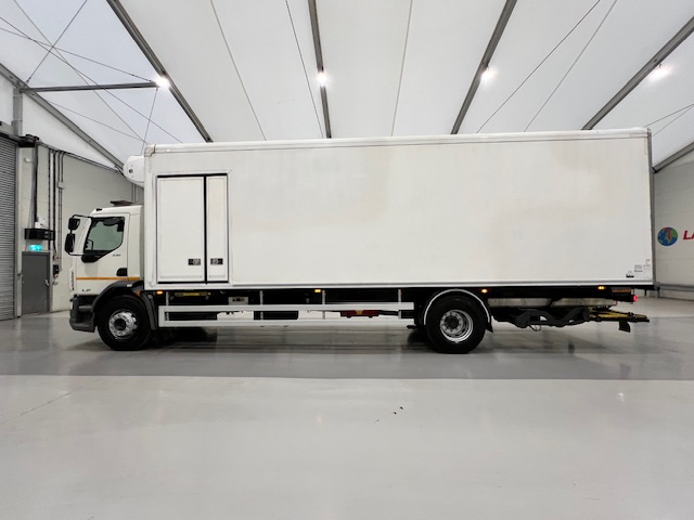 DAF LF 230 4×2 Day Cab Fridge Box