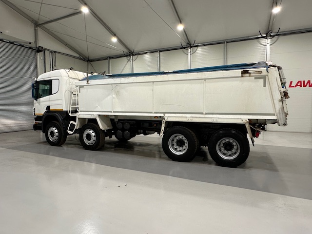 Scania P400 8×4 Sleeper Cab Tipper Manual