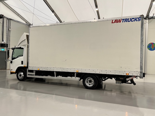 Isuzu N75.190 Day Cab Box Van