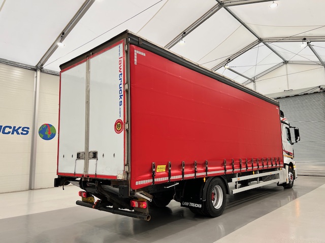 Mercedes Actros 1824 4×2 Sleeper Cab Curtainsider