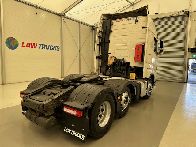 Volvo FH 460 6×2 Midlift Tractor Unit