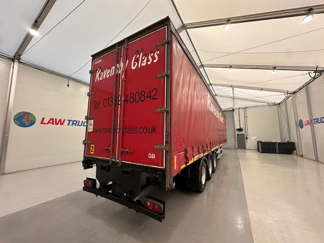 Montracon Tri Axle 4.2m Curtainsider Trailer Moffat Brackets
