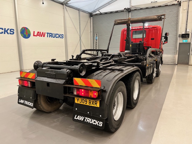 Scania P380 8×4 Day Cab Hookloader Manual
