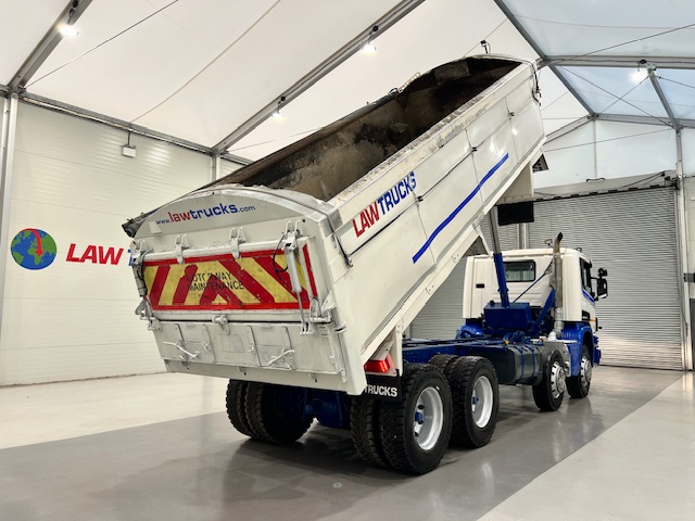 Scania P410 8×4 Rest Cab Tipper Manual