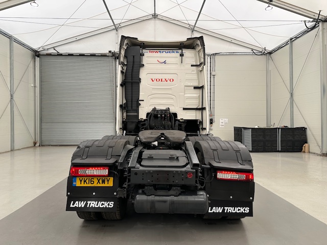 Volvo FH 500 6×2 Midlift Tractor Unit