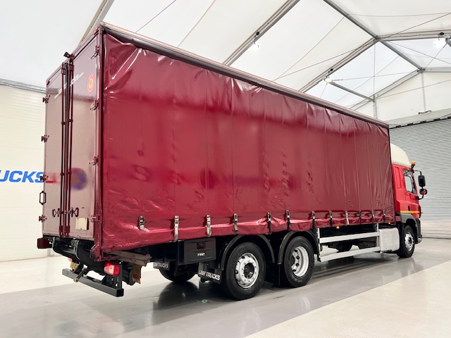 DAF CF 290 6×2 Rear Lift Sleeper Cab Curtainsider