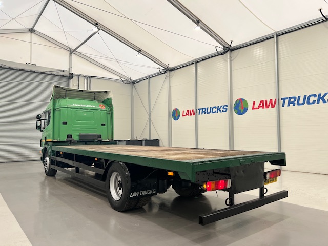 Scania P94 220 4×2 Sleeper Cab Flatbed
