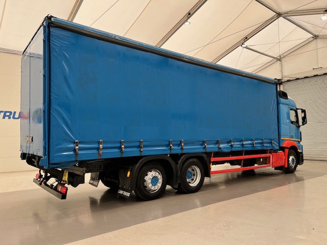 Mercedes Actros 2530 Rear Lift Sleeper Cab Curtainsider
