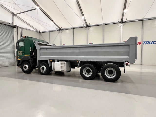 Hino 3241 700 8×4 Sleeper Cab Steel Tipper