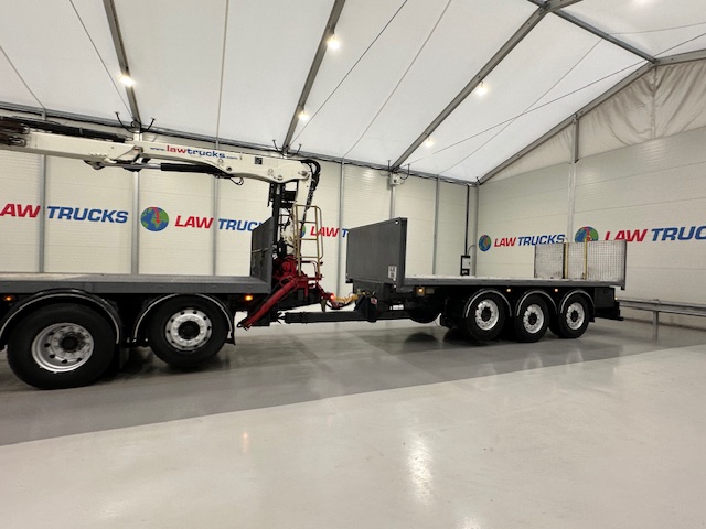 Volvo FH 440 6×2 Rear Lift Brick Grab Drawbar