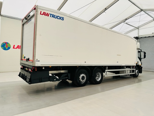 Iveco Stralis 310 AT 6×2 Fridge Box Van