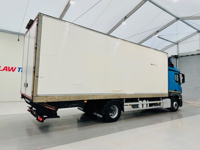 Mercedes Actros 1830 Sleeper Curtainsider Box Van