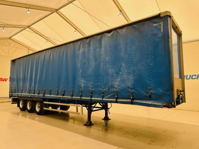 SDC Tri Axle Curtainsider Trailer