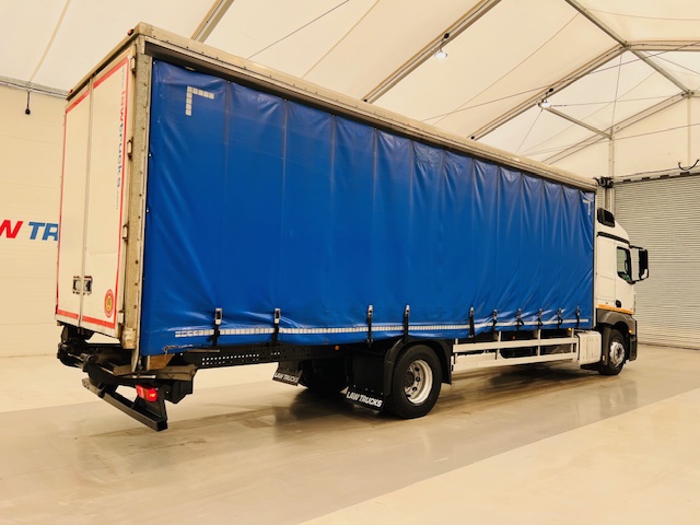 Mercedes Actros 1830 Sleeper Cab Curtainsider