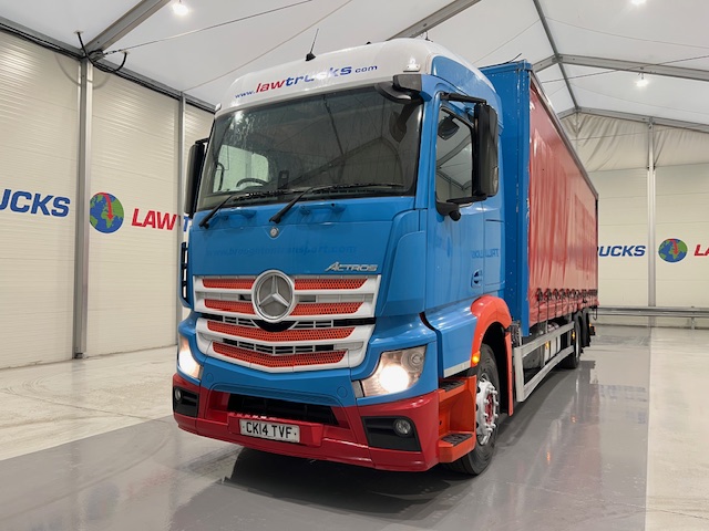 Mercedes Actros 2530 6×2 Sleeper Cab Curtainsider
