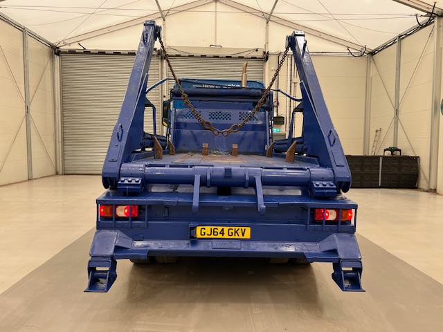 Mercedes Arocs 1824 Day Cab Skip Loader