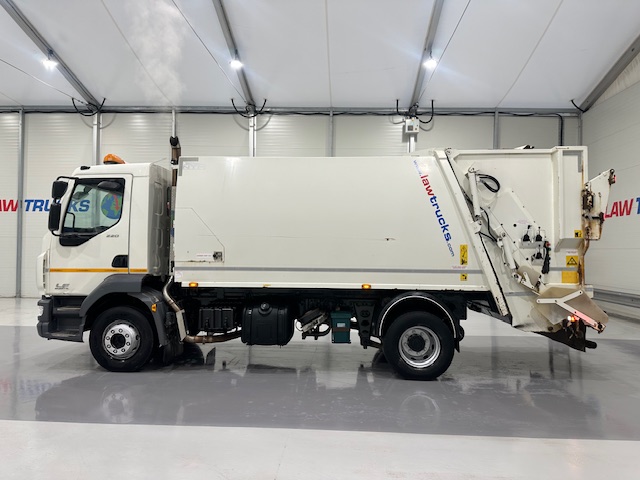 DAF LF 220 4×2 Day Cab Refuse Collector