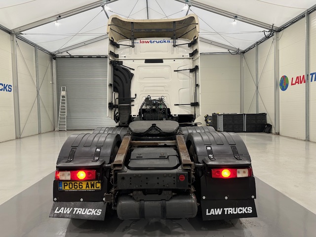 Renault T460 6×2 Midlift Tractor Unit