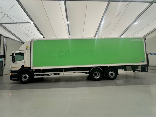 Scania P280 6×2 Rear Lift Day Cab Fridge Box