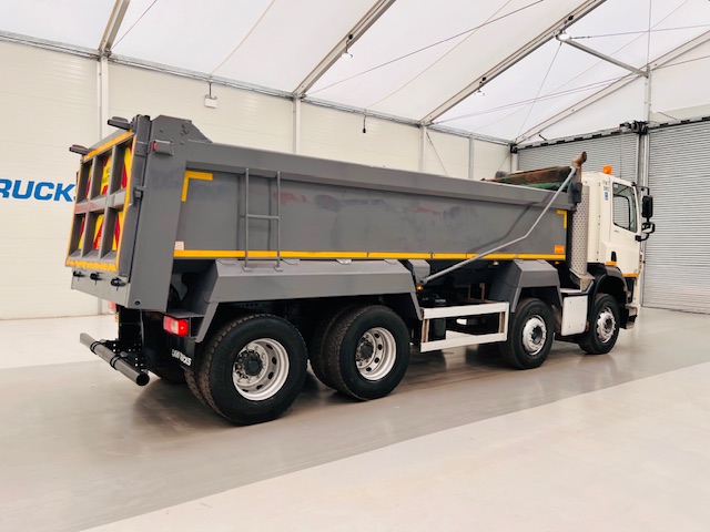DAF CF 400 8×4 Day Cab Tipper