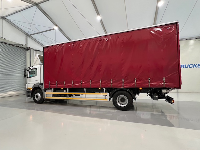 Mercedes Axor 1824 Day Cab Curtainsider