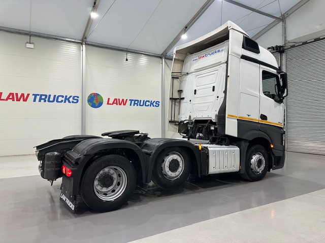 Mercedes Actros 2545 6×2 Midlift Tractor Unit