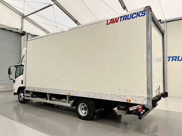 Isuzu N75.190 Day Cab Box Van