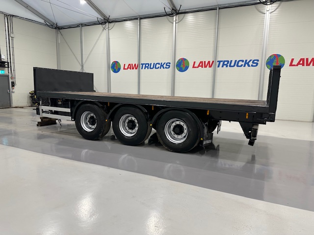 Montracon Tri Axle Flatbed Drawbar Trailer