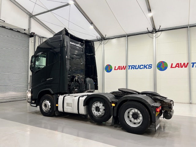 Volvo FH 500 6×2 Midlift Tractor Unit Safari Edition