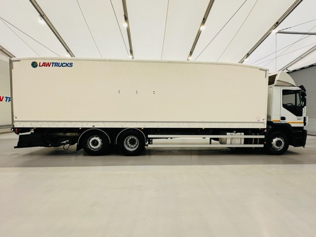 Iveco Stralis 310 Euro 6 6×2 Box Van