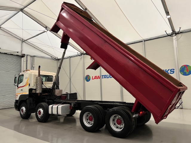 Hino 3241 700 8×4 Sleeper Cab Steel Tipper
