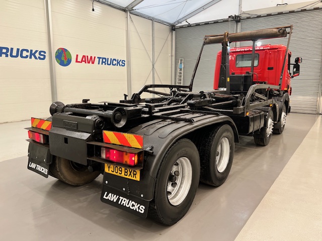 Scania P380 8×4 Day Cab Hookloader Manual