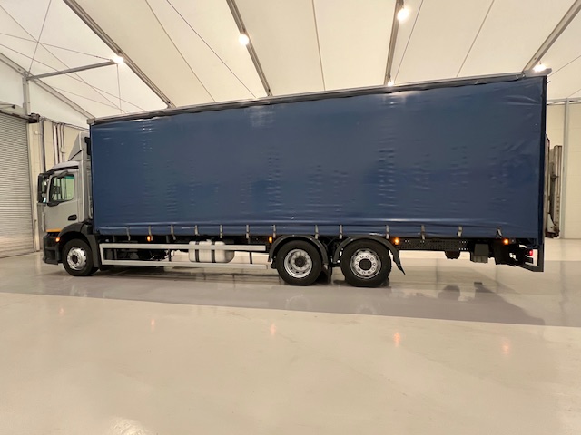 Mercedes Actros 2530 6×2 Day Cab Curtainsider