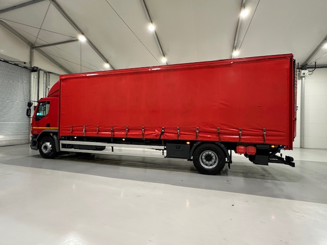 DAF LF 250 Sleeper Cab Curtainsider