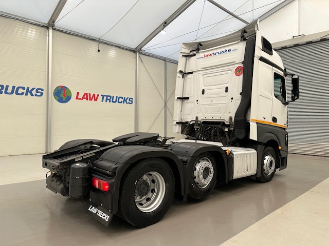 Mercedes Actros 2545 6×2 Midlift Tractor Unit