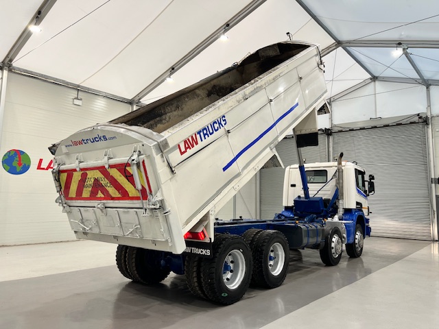 Scania P410 8×4 Rest Cab Tipper Manual