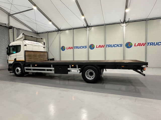 Scania P94 230 4×2 Sleeper Cab Flatbed