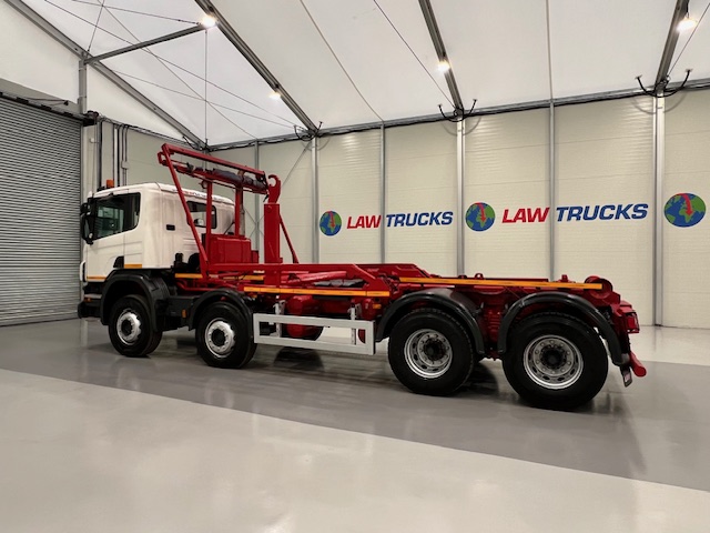 Scania P370 8×4 Rest Cab Hookloader Manual