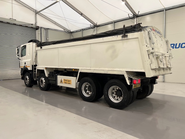DAF CF85 360 8×4 Sleeper Cab Tipper Manual