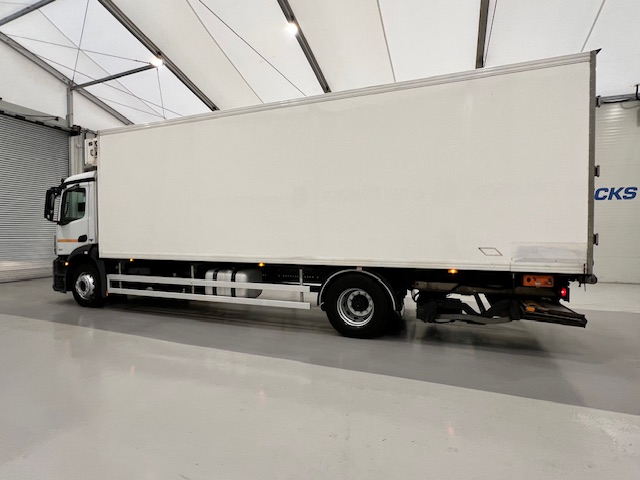 Mercedes Antos 1827 Day Cab Fridge Box
