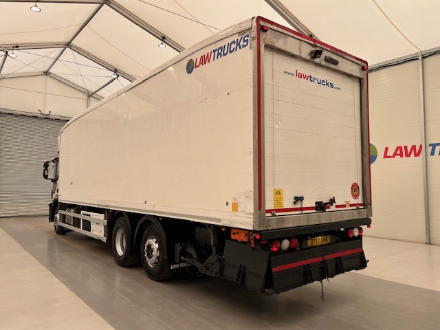 Iveco Stralis 310 AT 6×2 Box Van