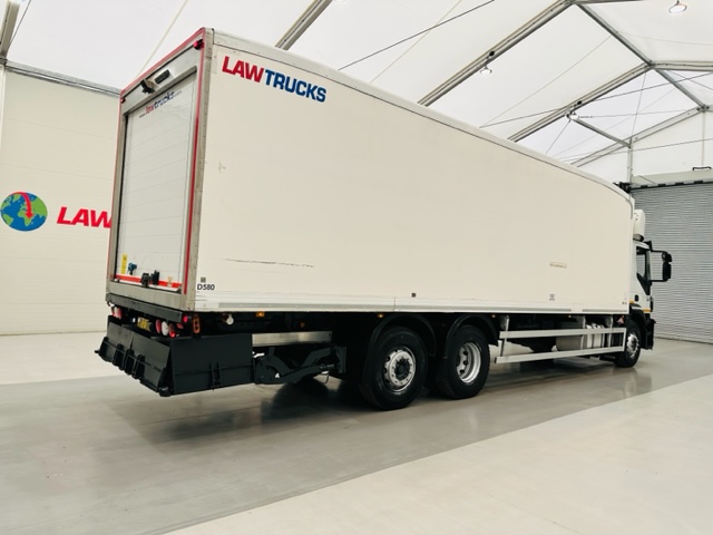 Iveco Stralis 310 AT 6×2 Fridge Box Van