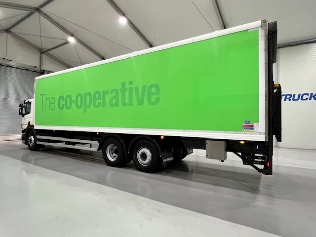 Scania P280 6×2 Rear Lift Day Cab Fridge Box Manual