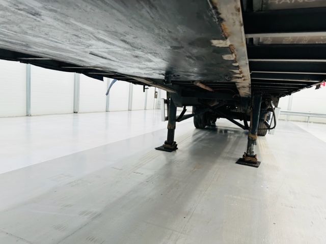 Montracon Tri Axle Curtainsider Trailer