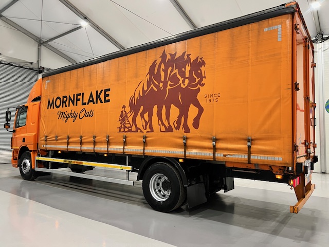 DAF CF65 220 Sleeper Cab Curtainsider